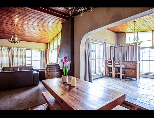 4 BEDROOM FREEHOLD SOLD IN TOWNSEND ESTATE